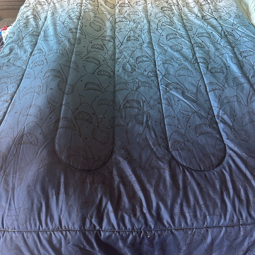 Shark Patterned Blue Comforter Twin Size